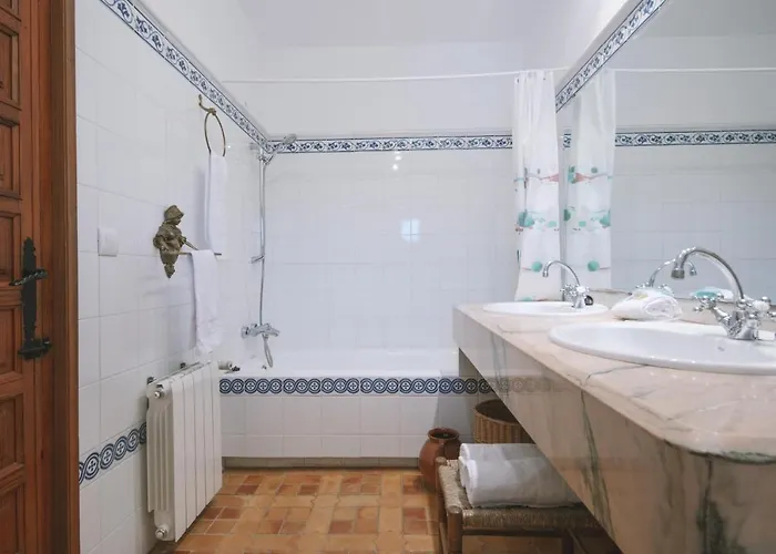 Alison By Aguilarent